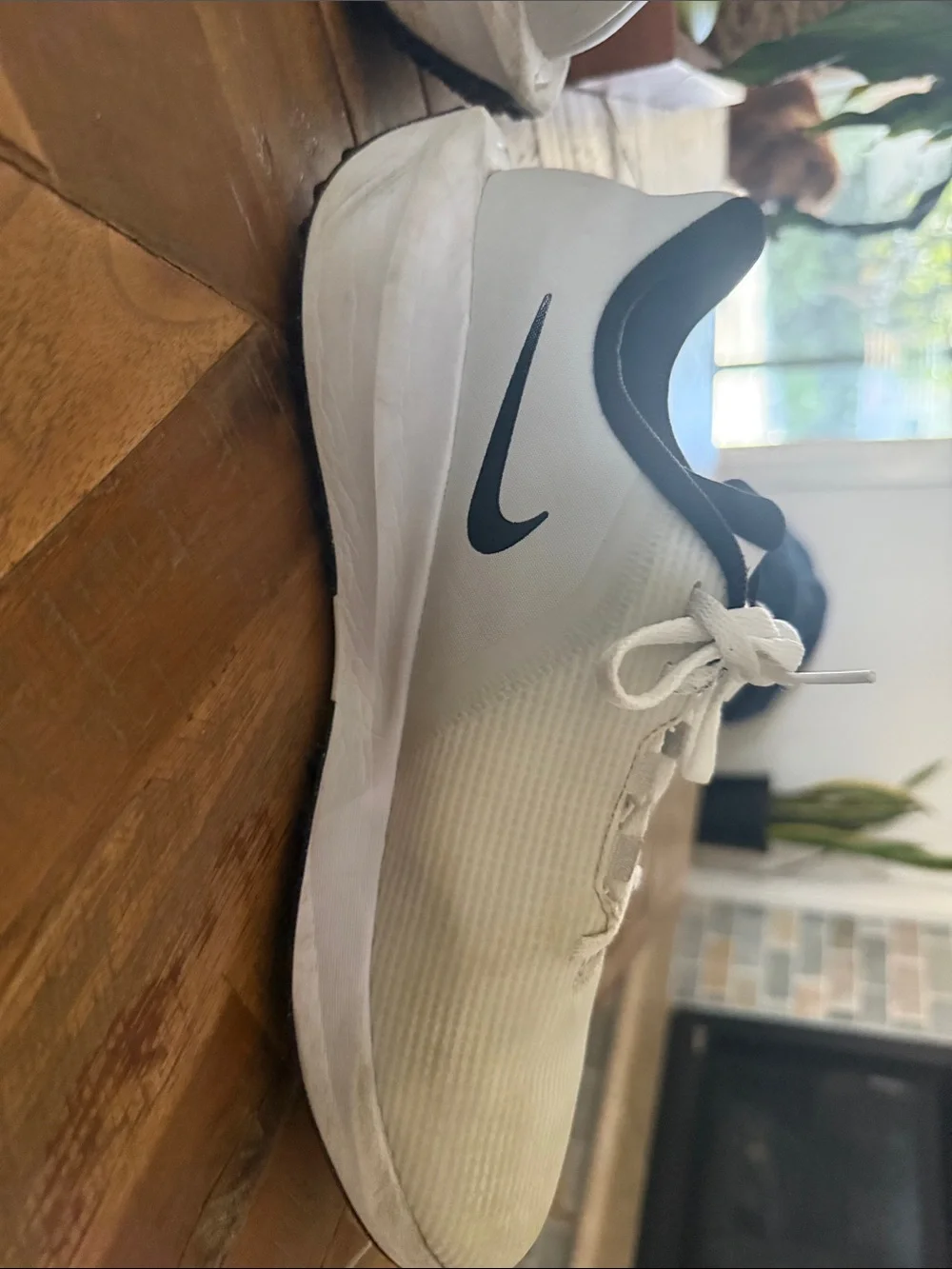 Nike White and Black Golf Shoes